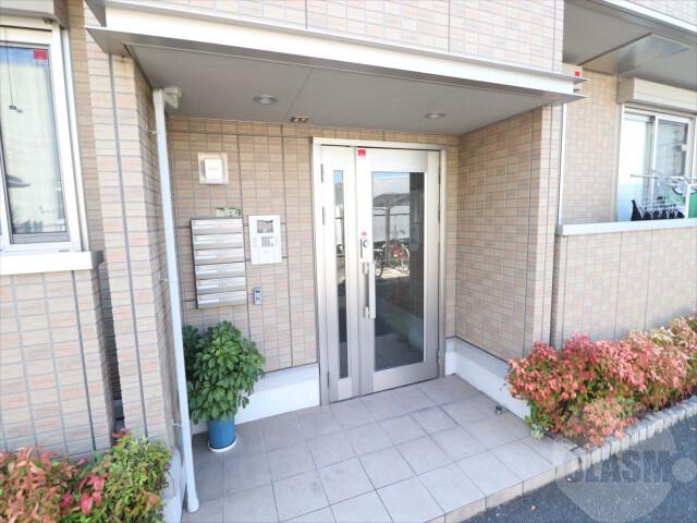 22/30 エントランス