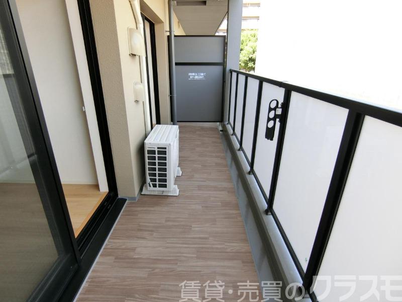 23/30 バルコニー