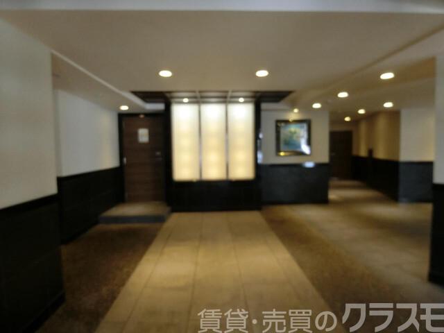 28/30 エントランス