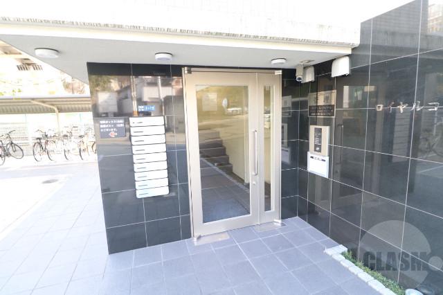 22/30 エントランス