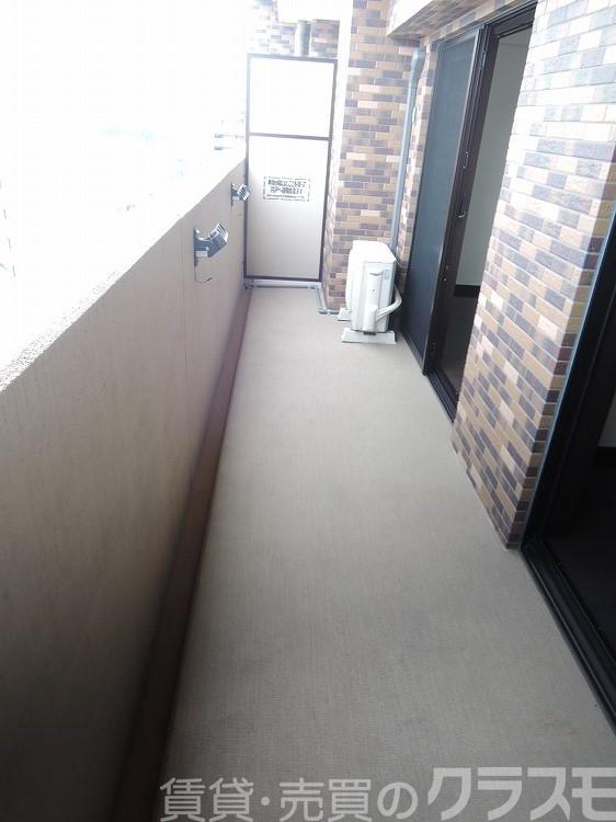 25/30 バルコニー