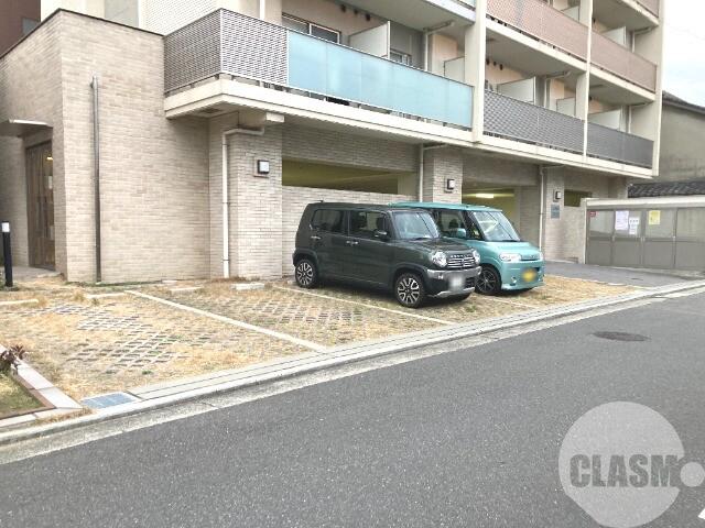 2/7 駐車場