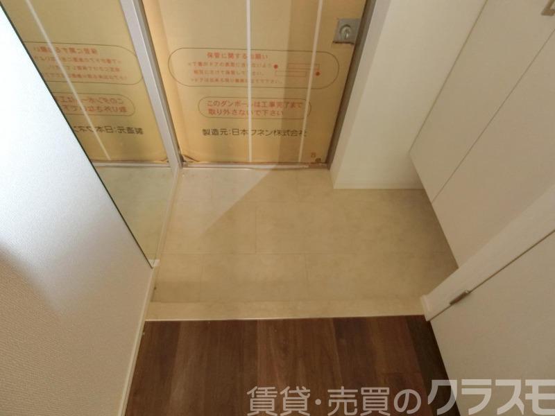 18/30 玄関