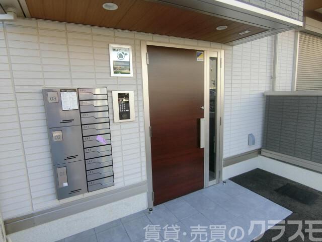 28/30 エントランス