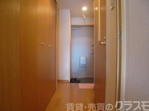 16/30 玄関