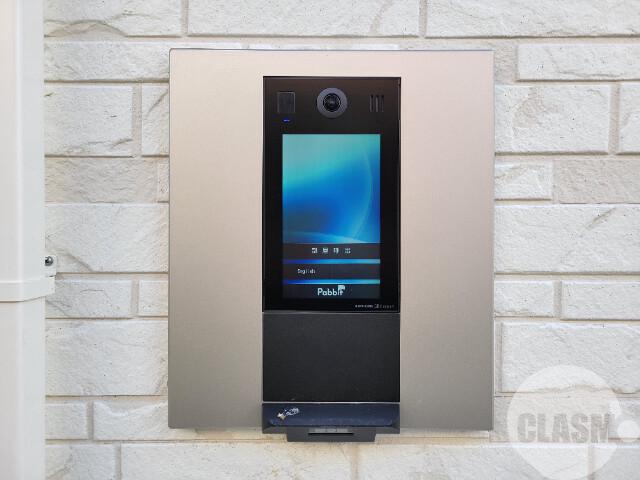 22/27 エントランス