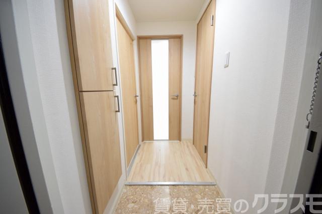 16/30 玄関