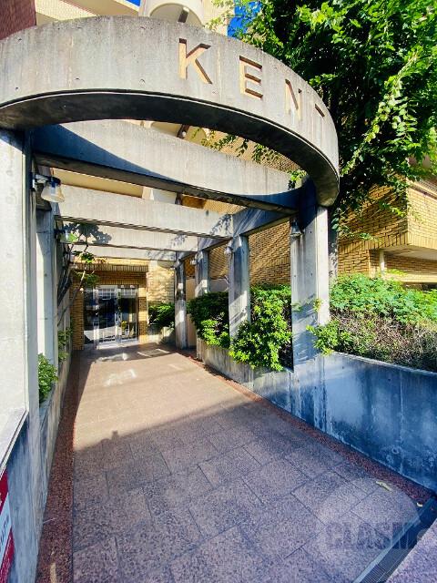 22/30 エントランス