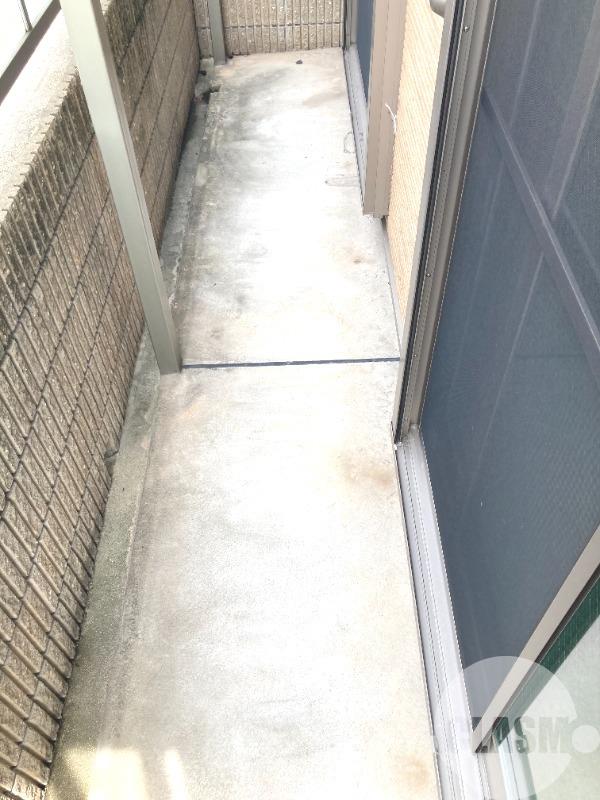 16/27 バルコニー