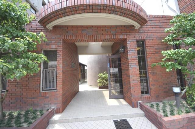 14/23 エントランス