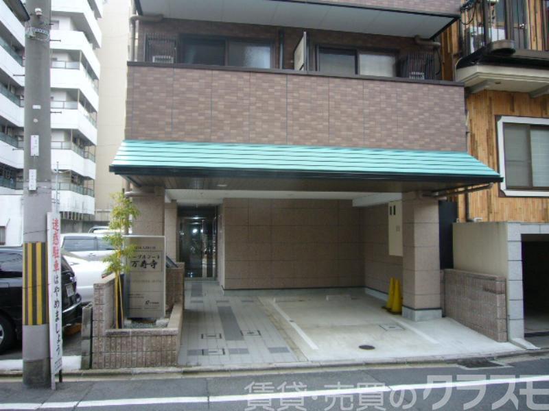 30/30 エントランス