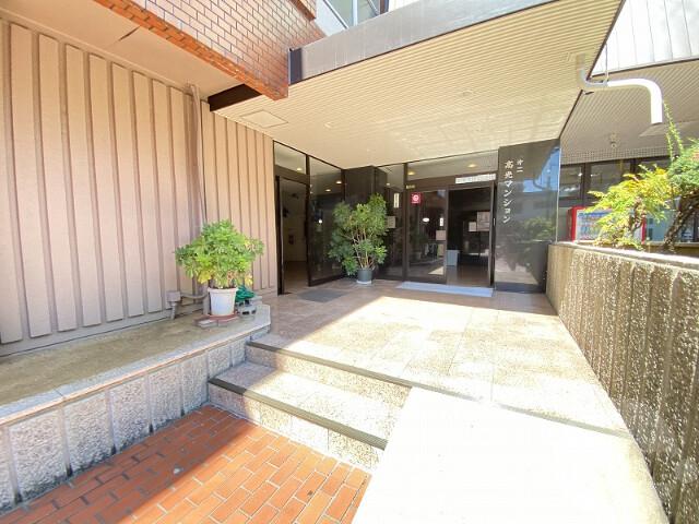 20/29 エントランス