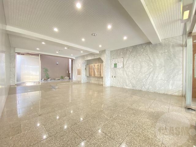 2/8 エントランス