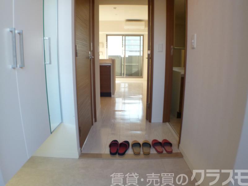 17/30 玄関