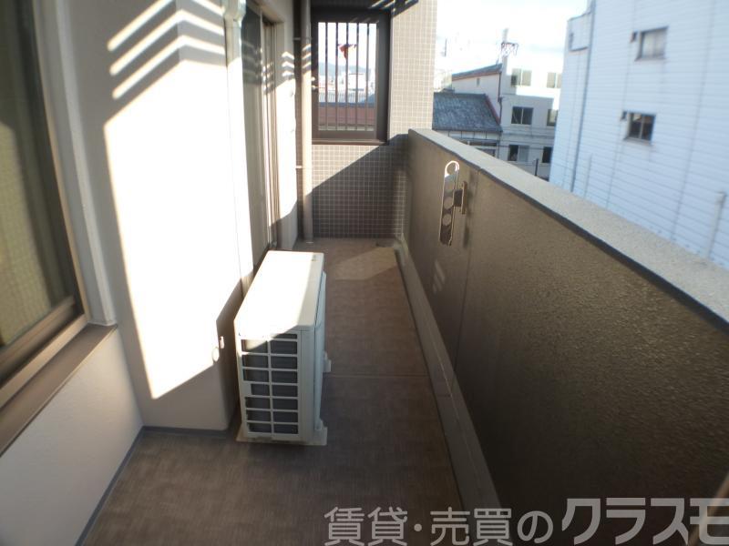 25/30 バルコニー