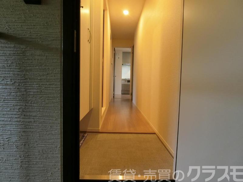 16/30 玄関