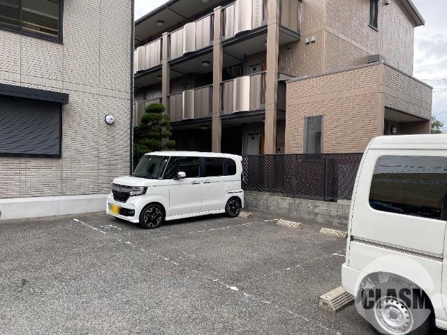 21/30 駐車場