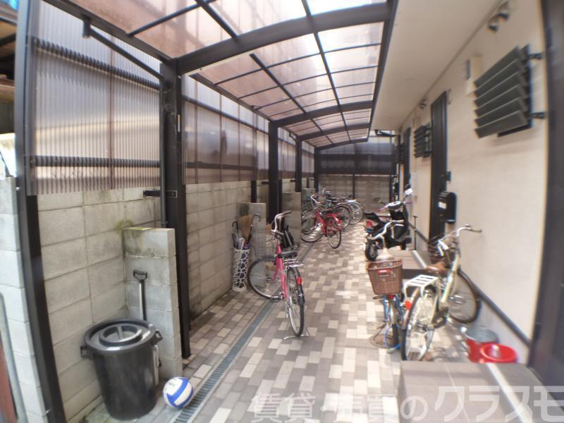 30/30 エントランス