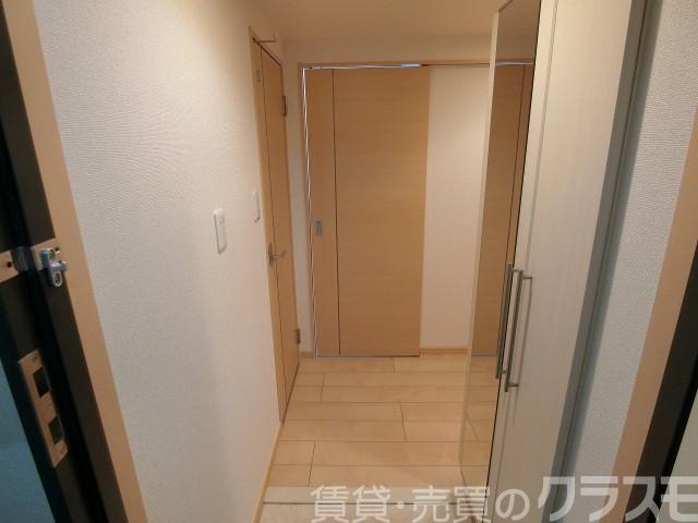 16/30 玄関