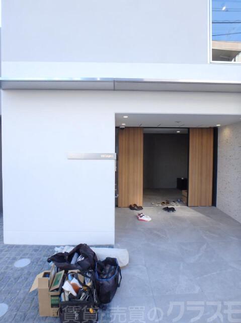 20/30 エントランス