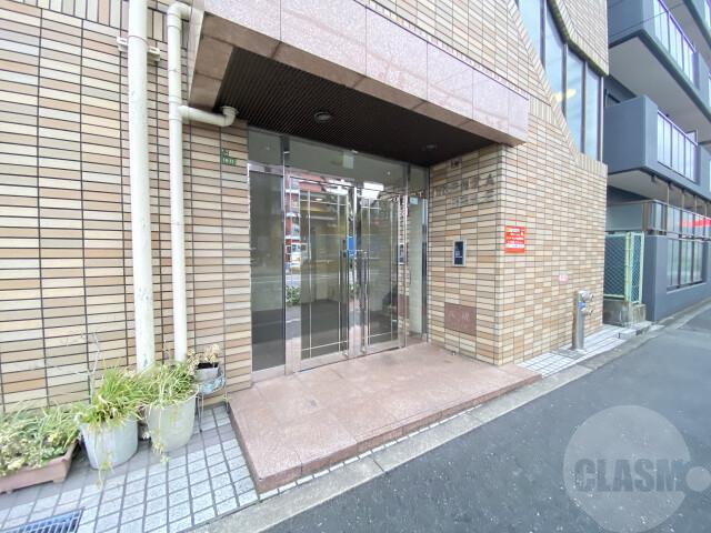 17/26 エントランス