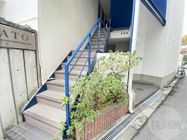 16/25 エントランス