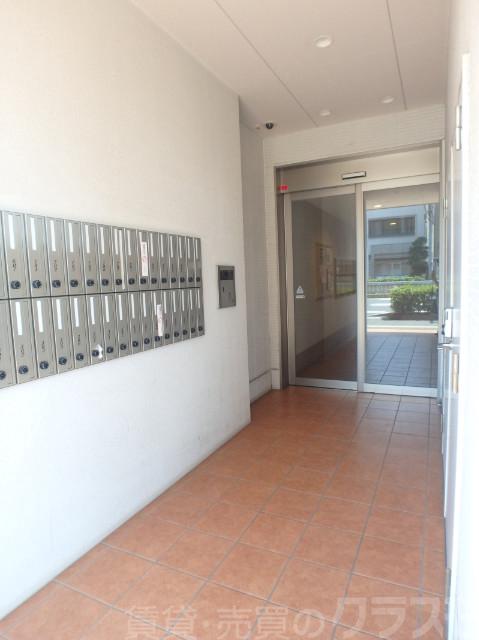 26/30 エントランス