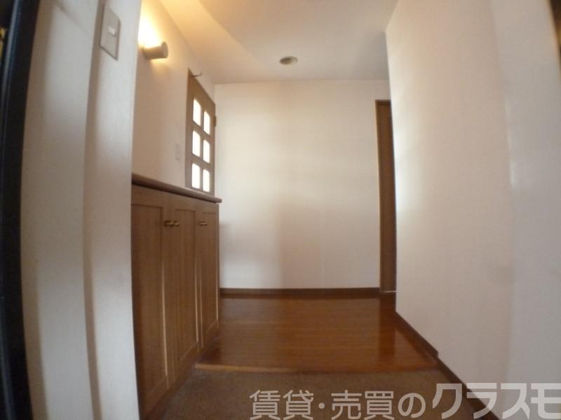 16/30 玄関