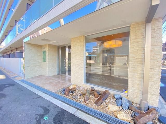 20/29 エントランス