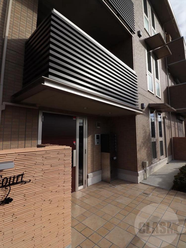 22/29 エントランス