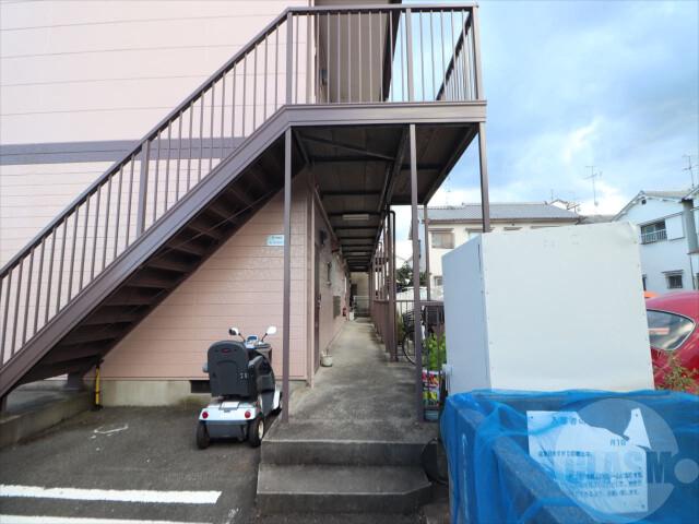 22/30 エントランス