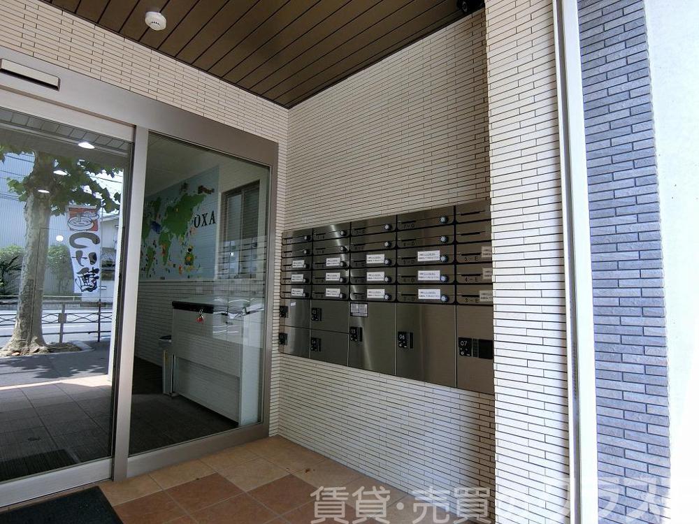 28/30 エントランス