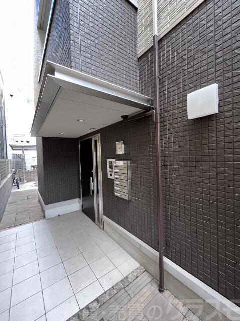 25/30 エントランス