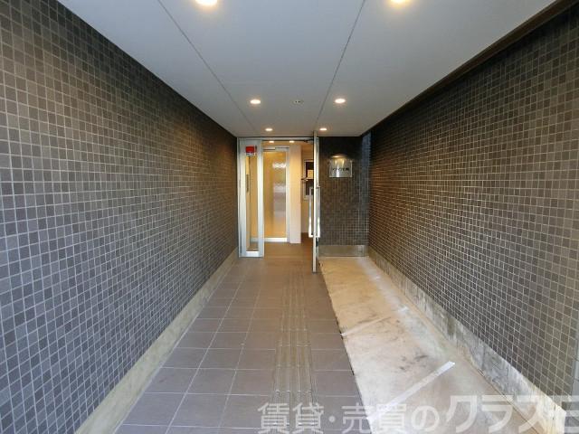 30/30 エントランス