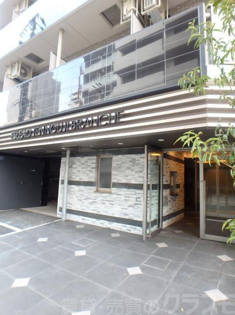 25/30 エントランス