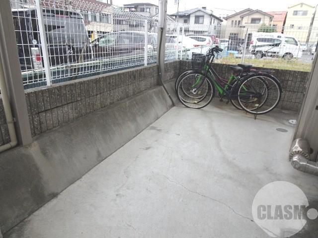 18/26 エントランス