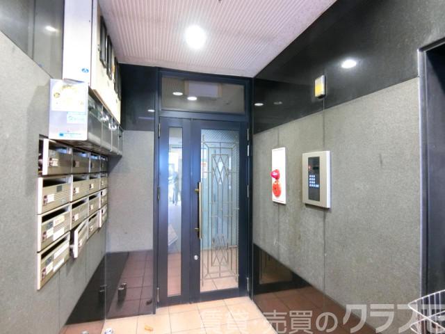 30/30 エントランス