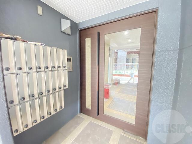 16/25 エントランス