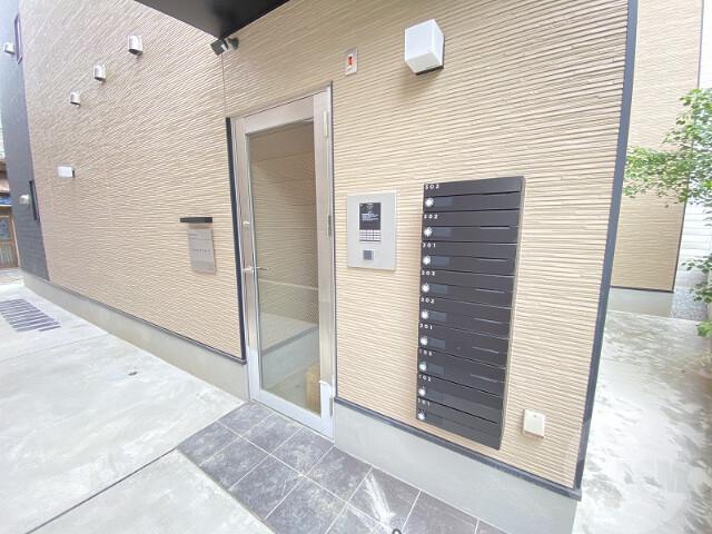 21/28 エントランス