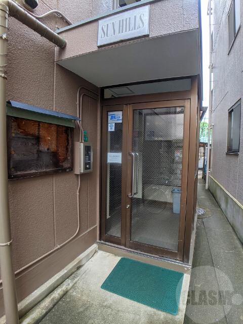 20/26 エントランス