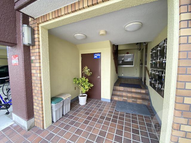 19/28 エントランス