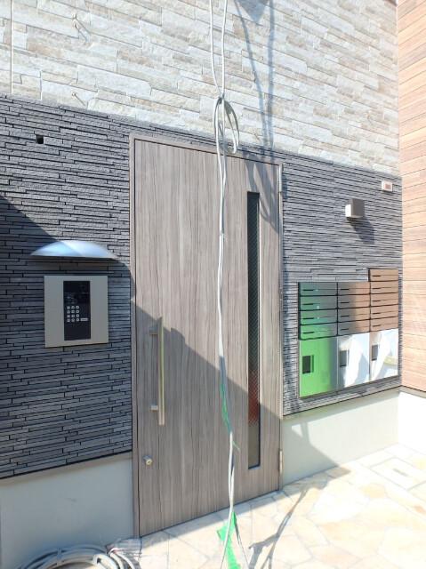 20/30 エントランス