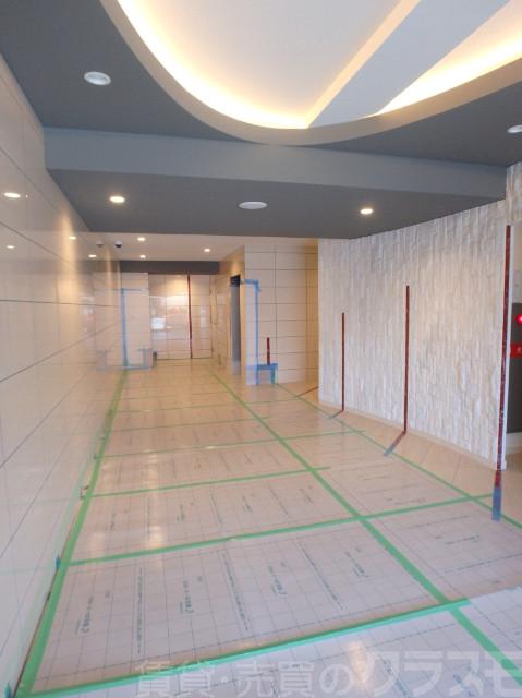 25/30 エントランス