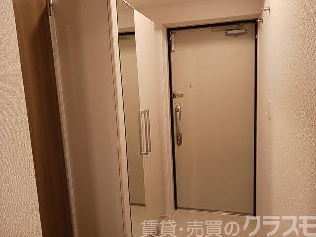 16/30 玄関