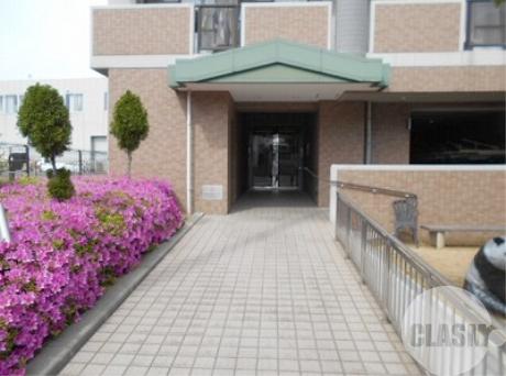 20/30 エントランス