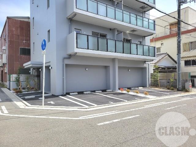 21/27 駐車場