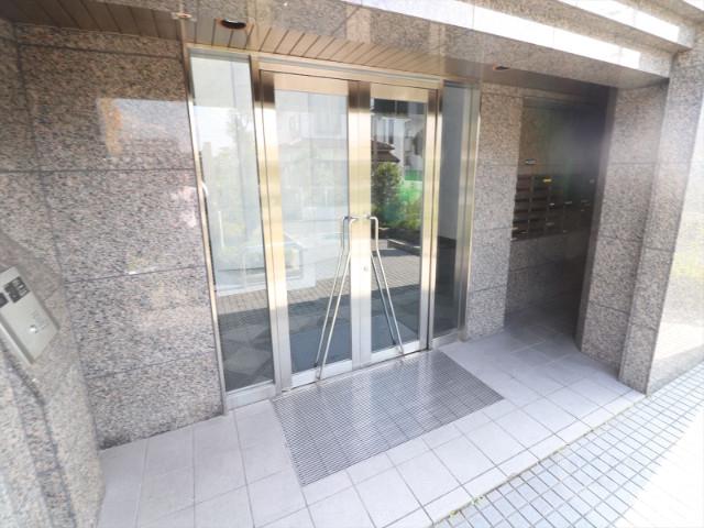 22/30 エントランス