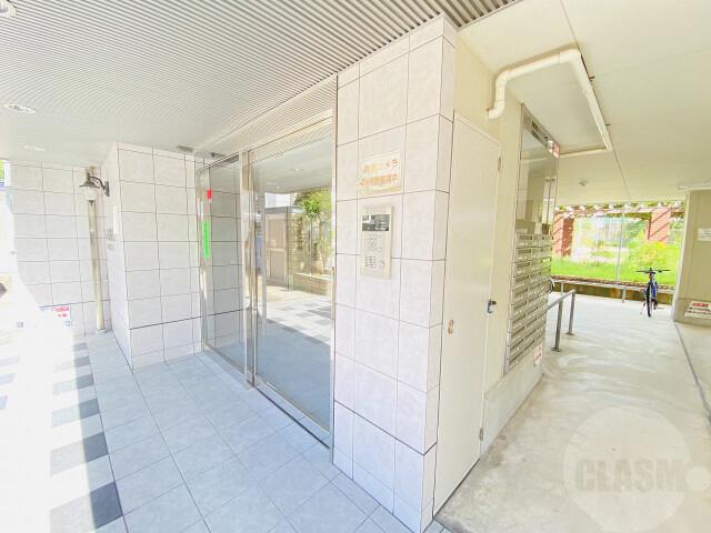 19/29 エントランス