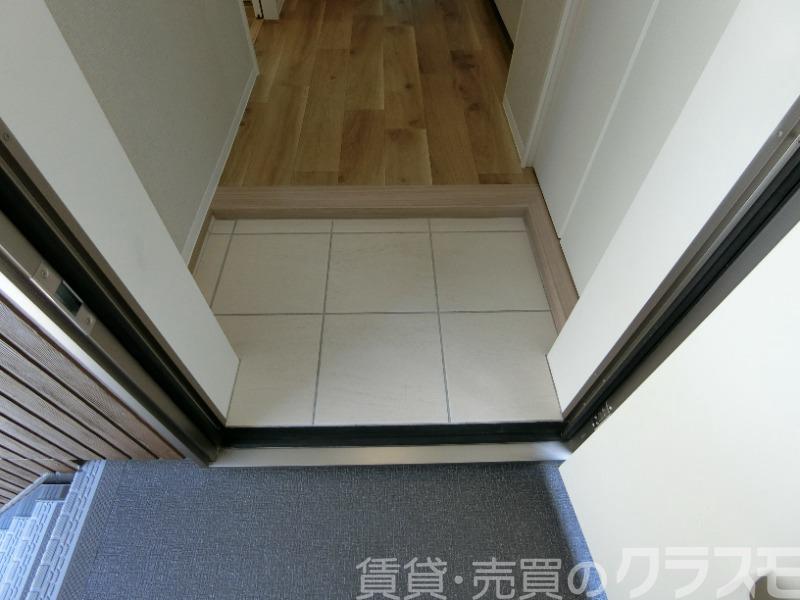 17/30 玄関