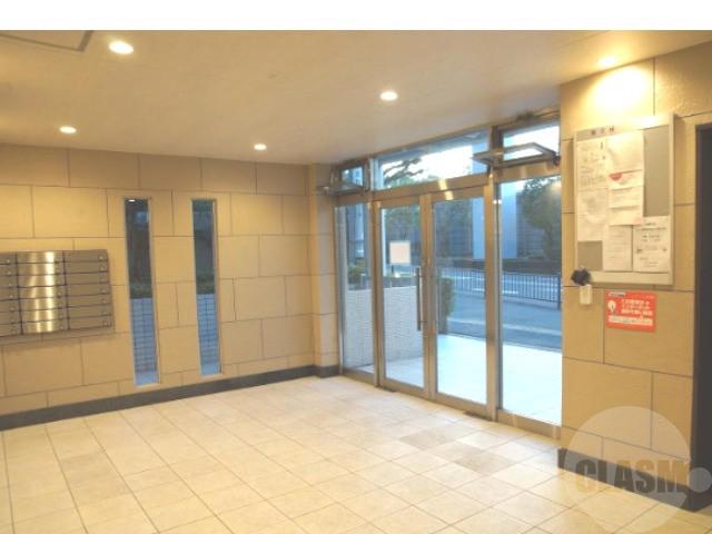 16/30 エントランス